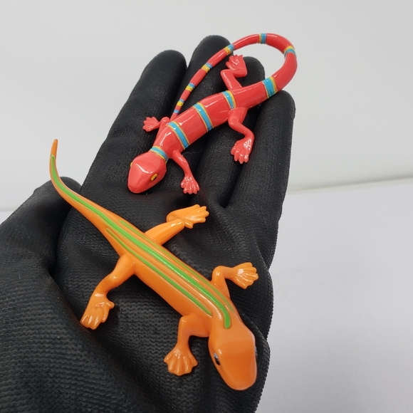 Salamander Lizards Spider Beetle Grasshopper Centipede Toy Lot - Picture 10 of 15